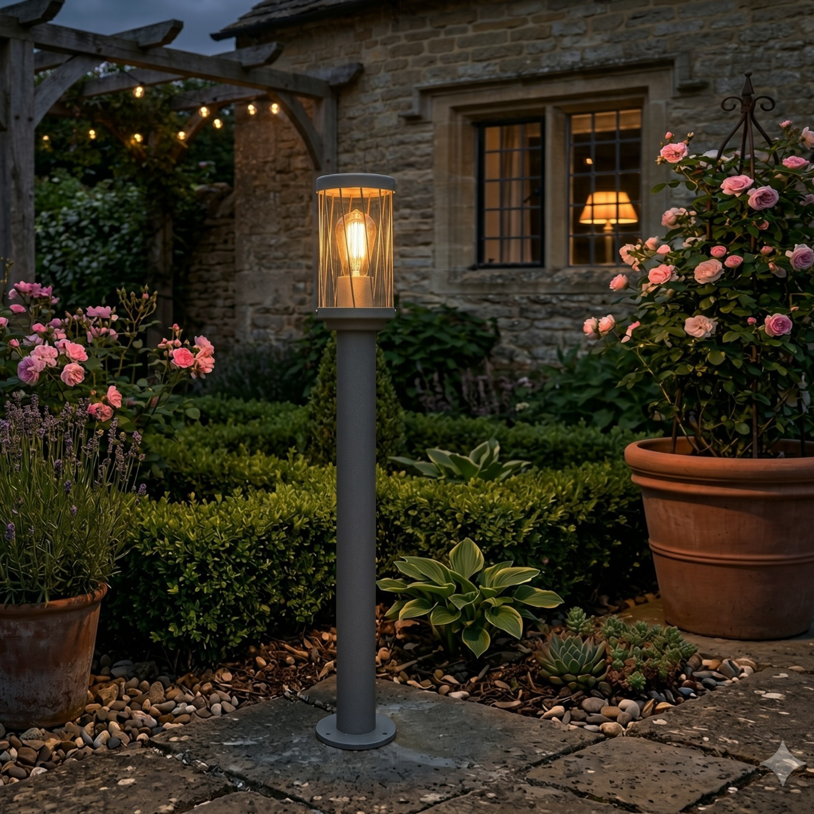 Garden Post Lamp 800mm E27 IP44 Graphite Loft Style - Image 10