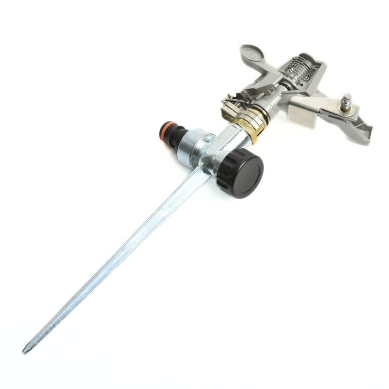 Pulsating Lawn Sprinkler Metal Spike 27m Coverage