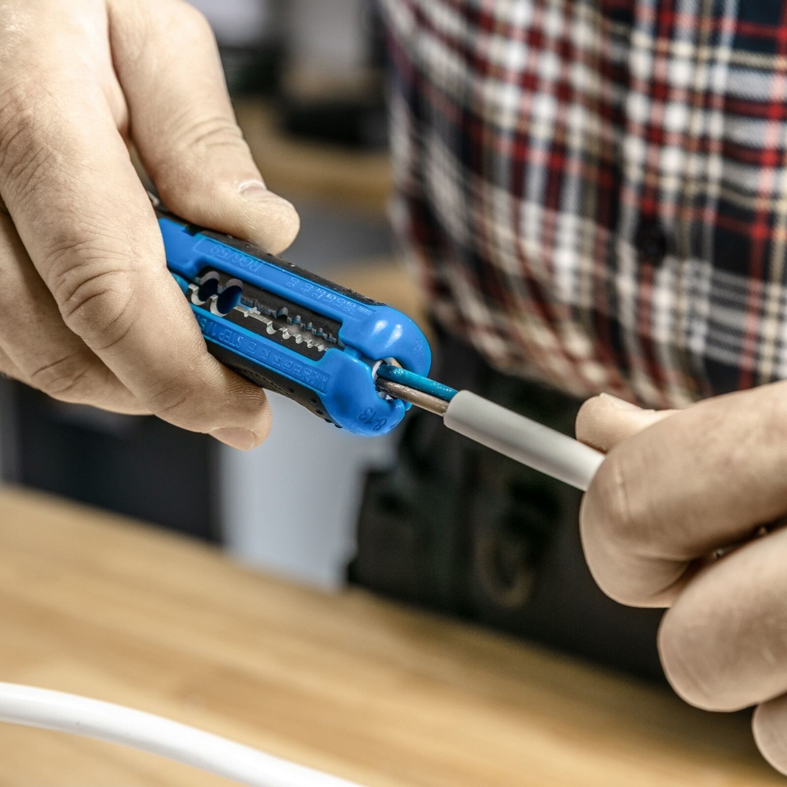 Wire Stripper & Cutter 0.5-6.0mm Coax RG6/RG59 - Image 4