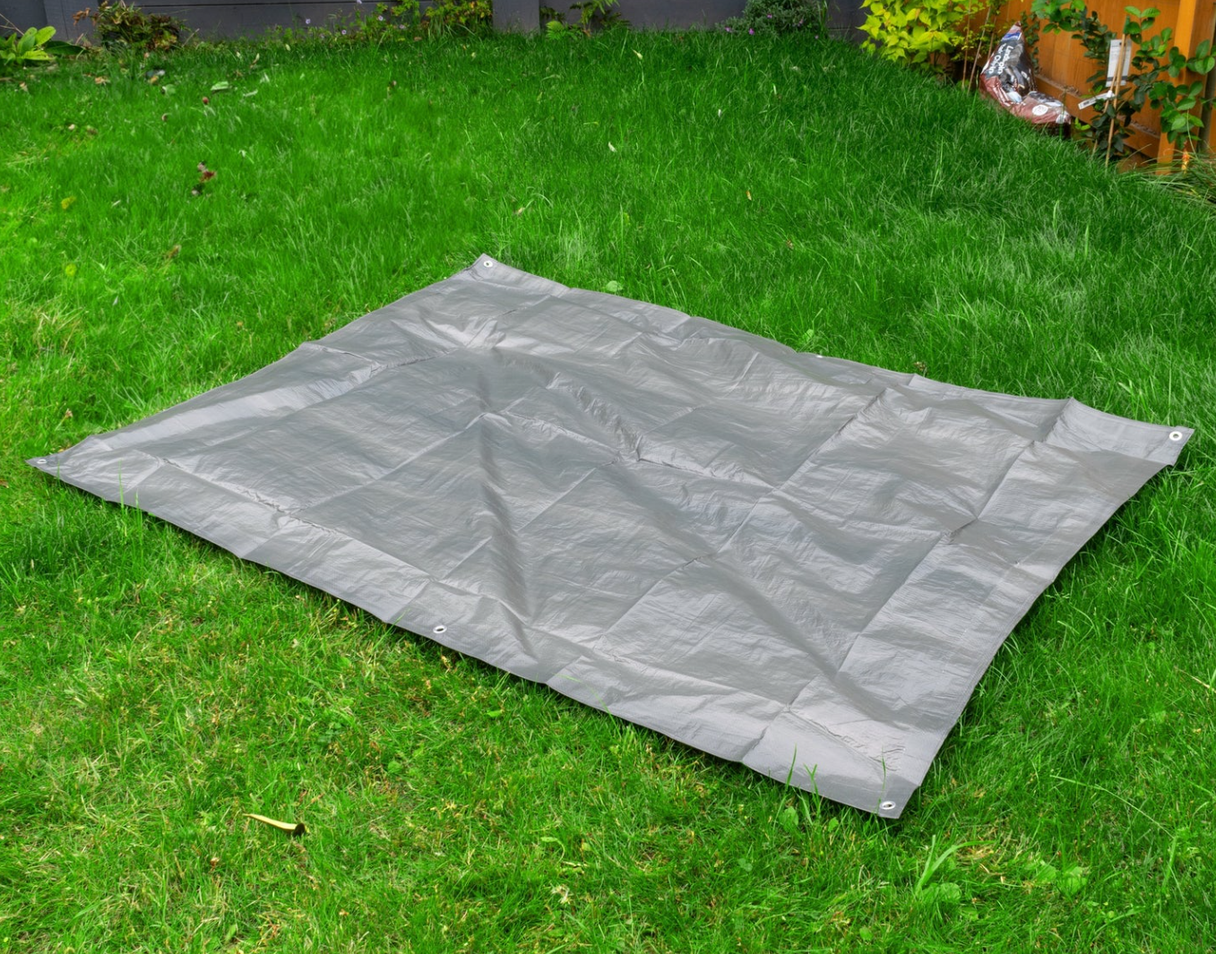 Grey Tarpaulin 80gsm Polypropylene with Eyelets - Image 8