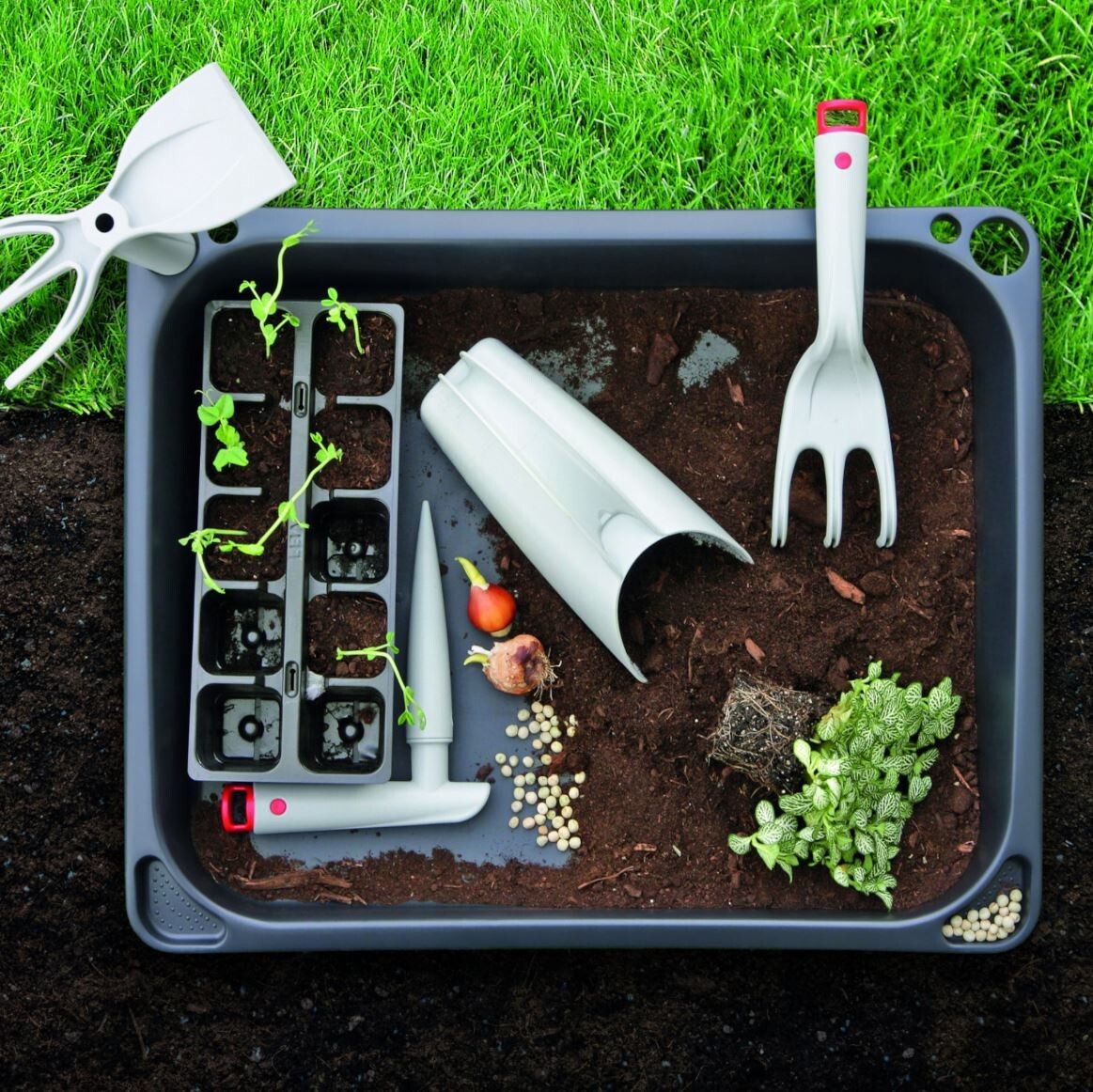 Garden Hand Tool for Potting and Transplanting - Image 11